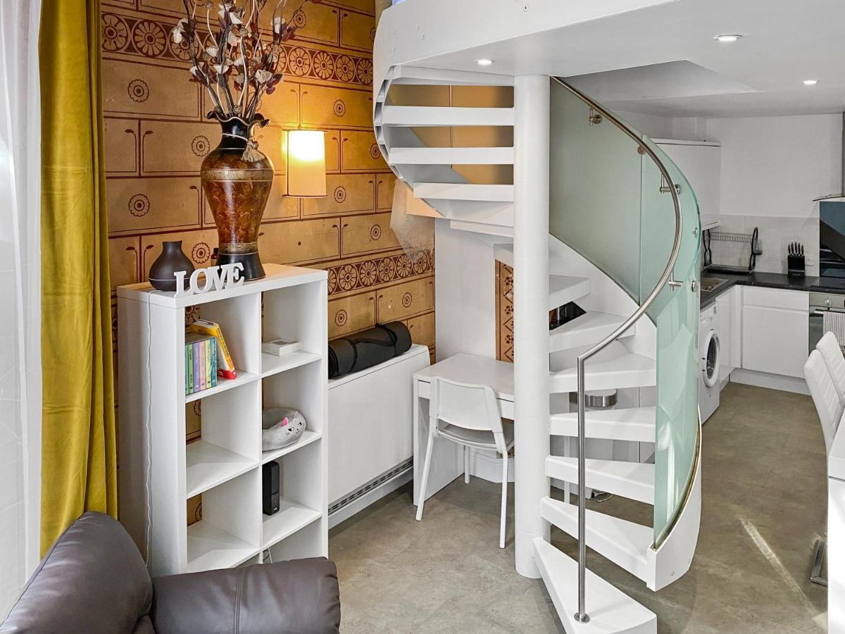 Rare 1-Bed Church Converted Apartment In Лондон Екстериор снимка